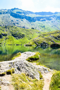 巴莱湖位于transfagarasan路的入口。 罗马尼亚。