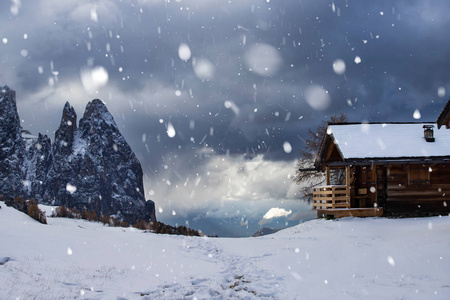 冬季降雪的神奇节日背景