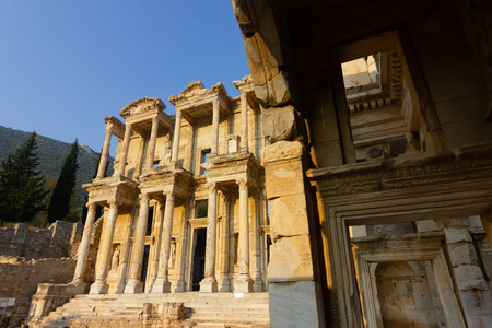 公共场所的世界遗产埃弗塞斯图书馆在历史名城土耳其。