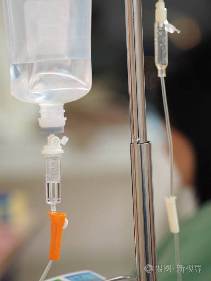 医院病房的生理盐水袋