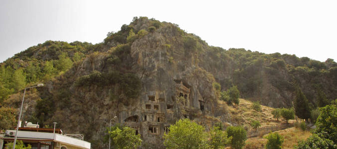 古莱西古墓建筑在菲提耶土耳其附近的山上