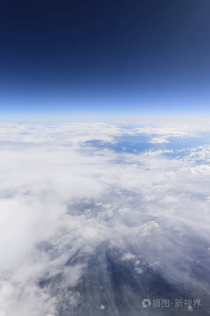 飞机空中摄影窗口的蓝天白云