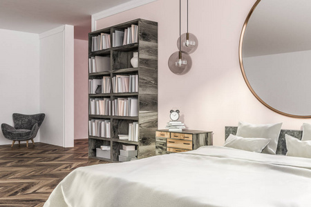 主卧室内部有粉红色和白色的墙壁，灰色的双人床，灰色的被子和枕头，上面挂着圆镜和木制床头柜。书柜和扶手椅..3D渲染