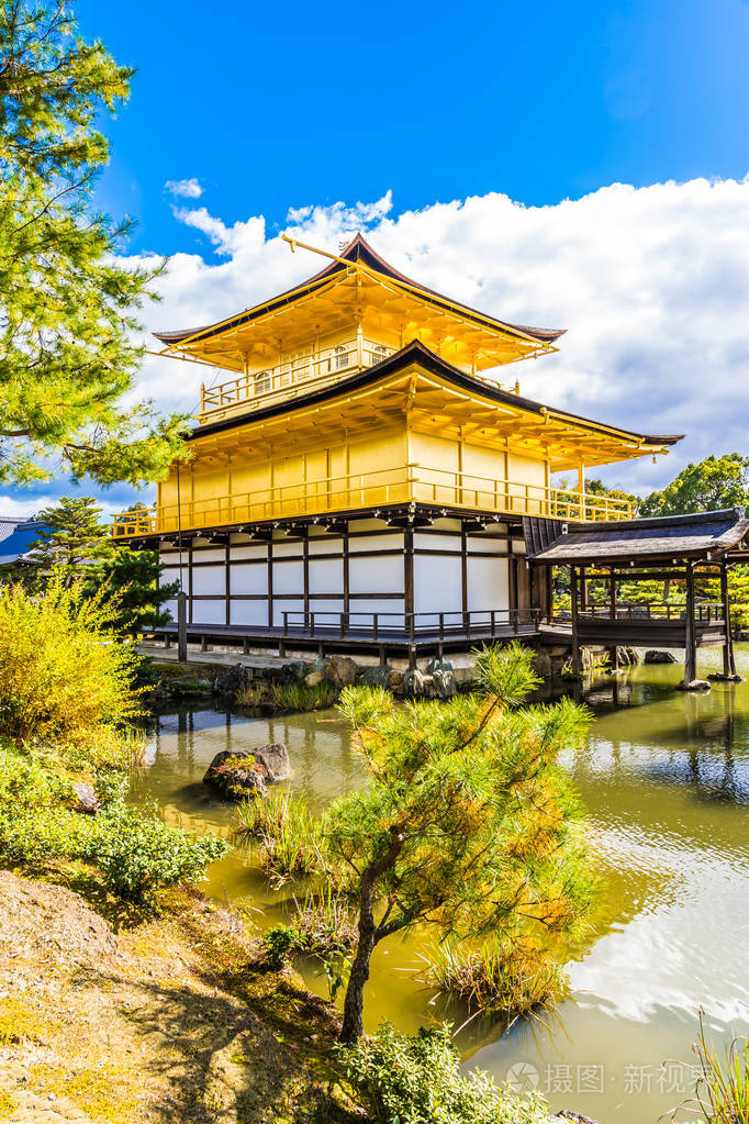 美丽的金阁寺拥有日本京都的金色帕万地标