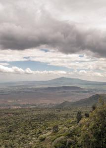 肯尼亚山区阴天图片