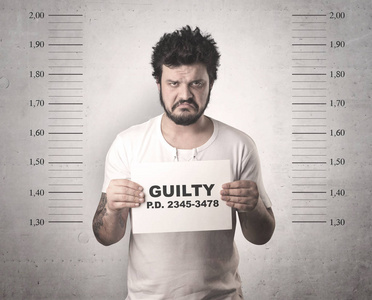 在监狱抓到歹徒照片