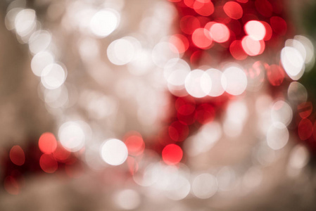 明亮的圆形，生动的圣诞节，新年装饰装饰品，红色和银色