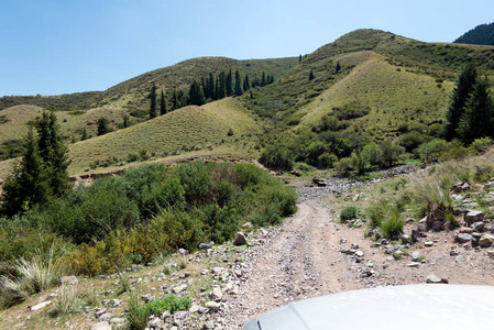 阿拉木图以东的亚述高原哈萨克斯坦于2018年8月在HDR拍摄