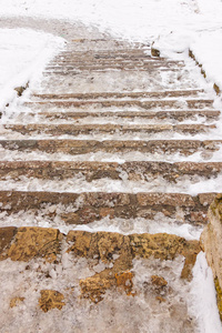 雪下贝尔格莱德要塞内的旧石阶
