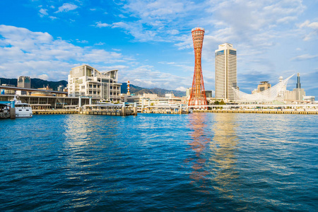 美丽的城市景观与建筑建筑和神户塔城市天际线日本