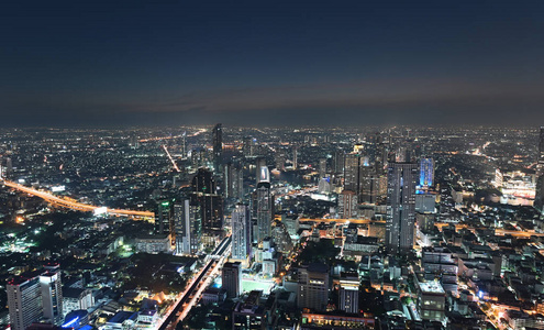 夜晚的曼谷城市景观鸟瞰图