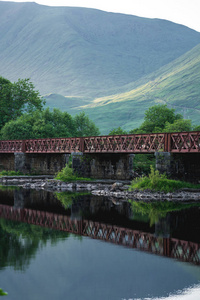 苏格兰风景苏格兰英国旧金属桥。