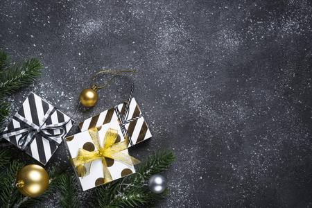 圣诞节背景黄金和白银装饰和礼物 b