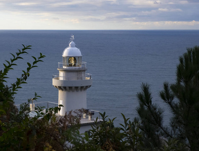 巴斯克国家的灯塔和海洋。