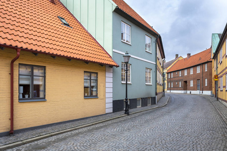 来自瑞典YstadSkane县的街道场景。