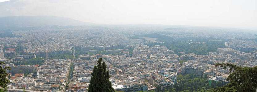 雅典希腊屋顶和房屋的鸟瞰图。