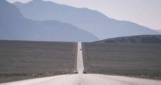 加州死亡谷国家公园孤独之路