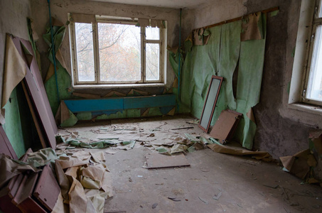 乌克兰废弃鬼城Pripyat Chernobyl核电站禁区9层公寓楼