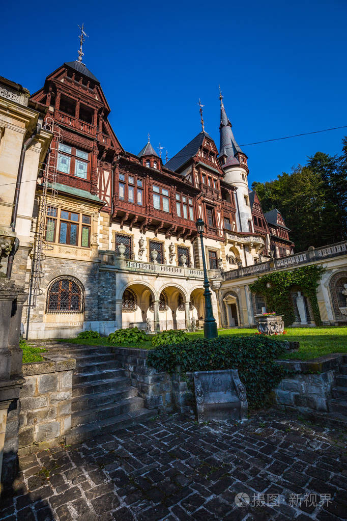 中世纪罗马尼亚的佩雷斯城堡在夏天