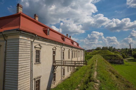 波兰城堡，位于现代乌克兰领土上