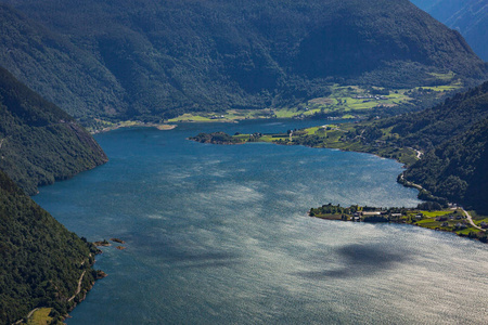 从sognefjorden的高度全景