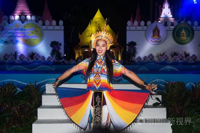 泰国古典泰调中的泰国美女莫诺拉是一种起源于泰国南部的舞蹈剧
