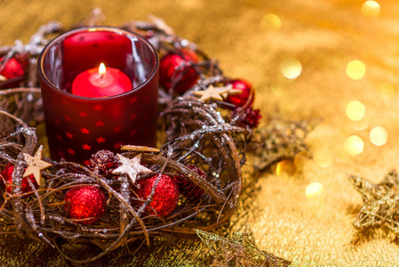 新年圣诞树礼物黄金背景圣诞节背景圣诞卡片圣诞卡片蜡烛圣诞玩具红色蜡烛