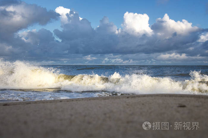 波罗的海和海浪的景色