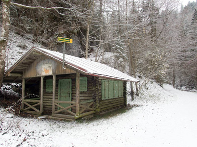 荷兰峡谷在冬季与雪图片