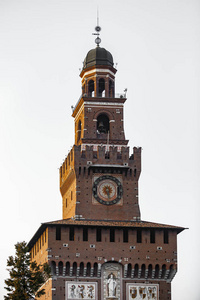 米兰市古老的Sforza城堡。 米兰美丽的老卡斯特罗斯福泽斯科建于15世纪。古典中世纪意大利设防建筑。建于意大利文艺复兴时期