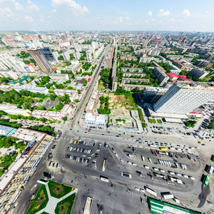 空中城市景观。城市景观。直升机拍摄。全景图像