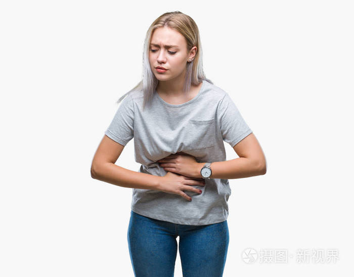 年轻的金发女人在孤立的背景上手在胃因为恶心疼痛疾病感觉不适疼痛的