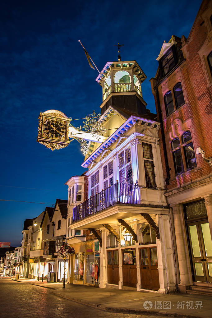 英国萨里郡市政厅夜店高街