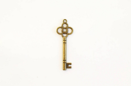 不同尺寸的装饰钥匙，白色背景上的风格古董。