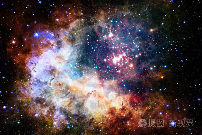 很棒的深空间。 宇宙中数十亿个星系。 这幅图像的元素由美国宇航局提供。