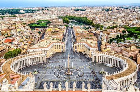 s Square from the dome of St. Peter39