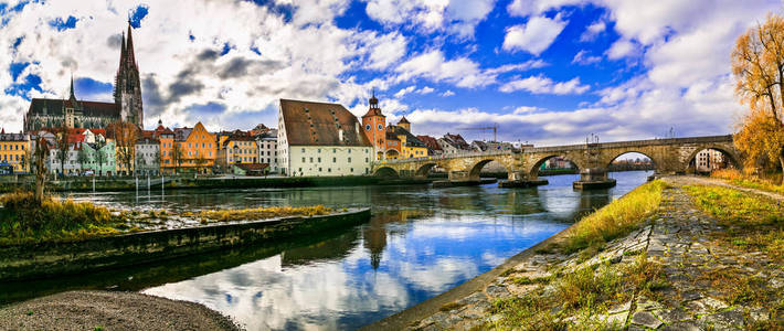 巴伐利亚德国最好的地方，风景如画的雷根斯堡镇在多瑙河上。