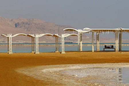 遮篷，以防沙滩上的以色列烈日