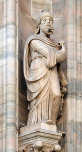 米兰圣玛利亚圣玛利亚大教堂正面的圣像，新生的米兰隆巴迪意大利