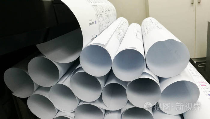 在卷纸上的建筑图的特写镜头