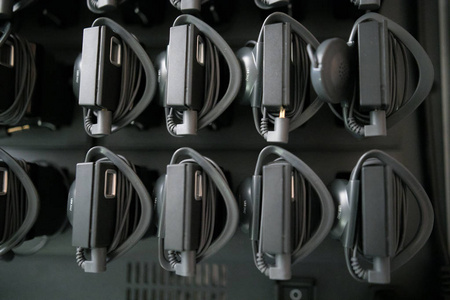 同声传译图片-同声传译素材-同声传译插画-摄图新视界