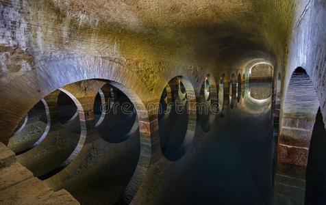 地下蓄水池图片