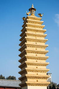 蓝天上的中国宝塔