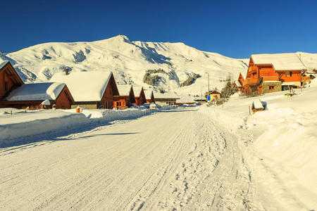 法国拉图苏尔阿尔卑斯山美丽的滑雪场