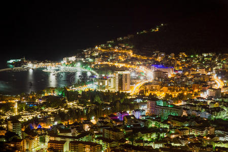 黑山海上城市夜景全景图