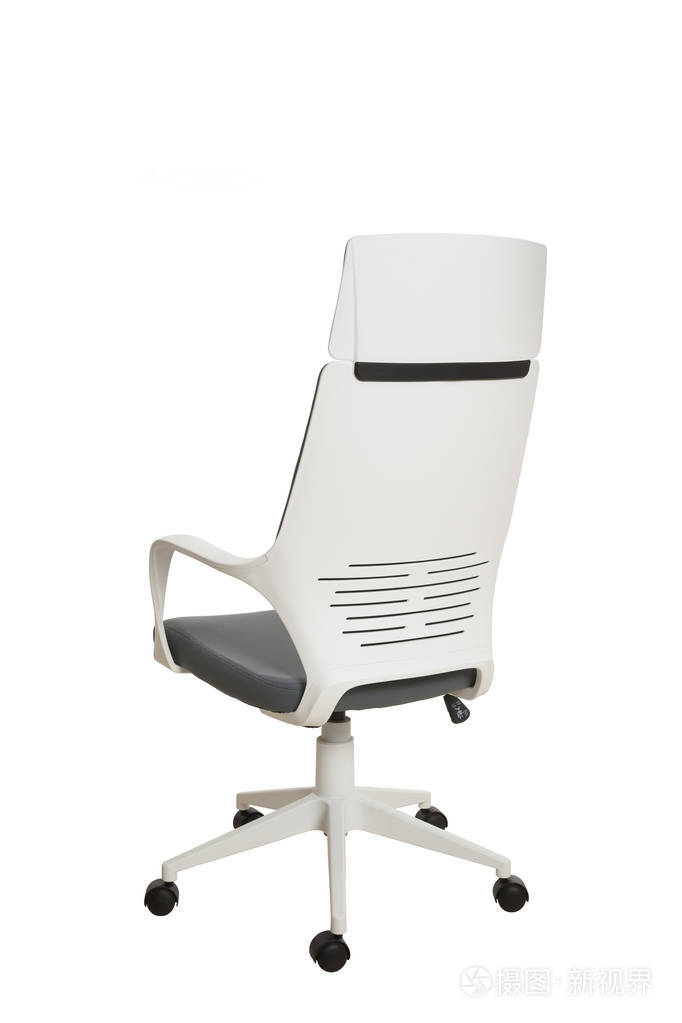 背面视图的现代办公椅由白色塑料软垫与灰色纺织品孤立在白色背景上