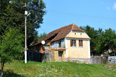 罗马尼亚Felmer FelmernTransylvania村典型的农村景观和农民住房。 该定居点是萨克森殖民者在12世纪中叶建