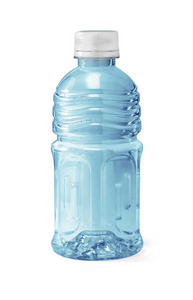 白色背景的塑料水瓶与剪裁路径隔离