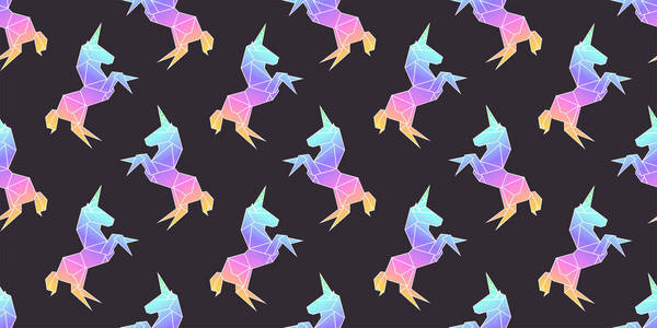 几何折纸多边形图案中的独角兽彩虹
