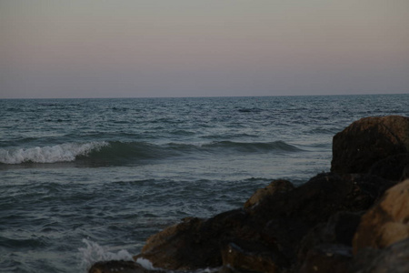日落在罗塞托德格利海滩上